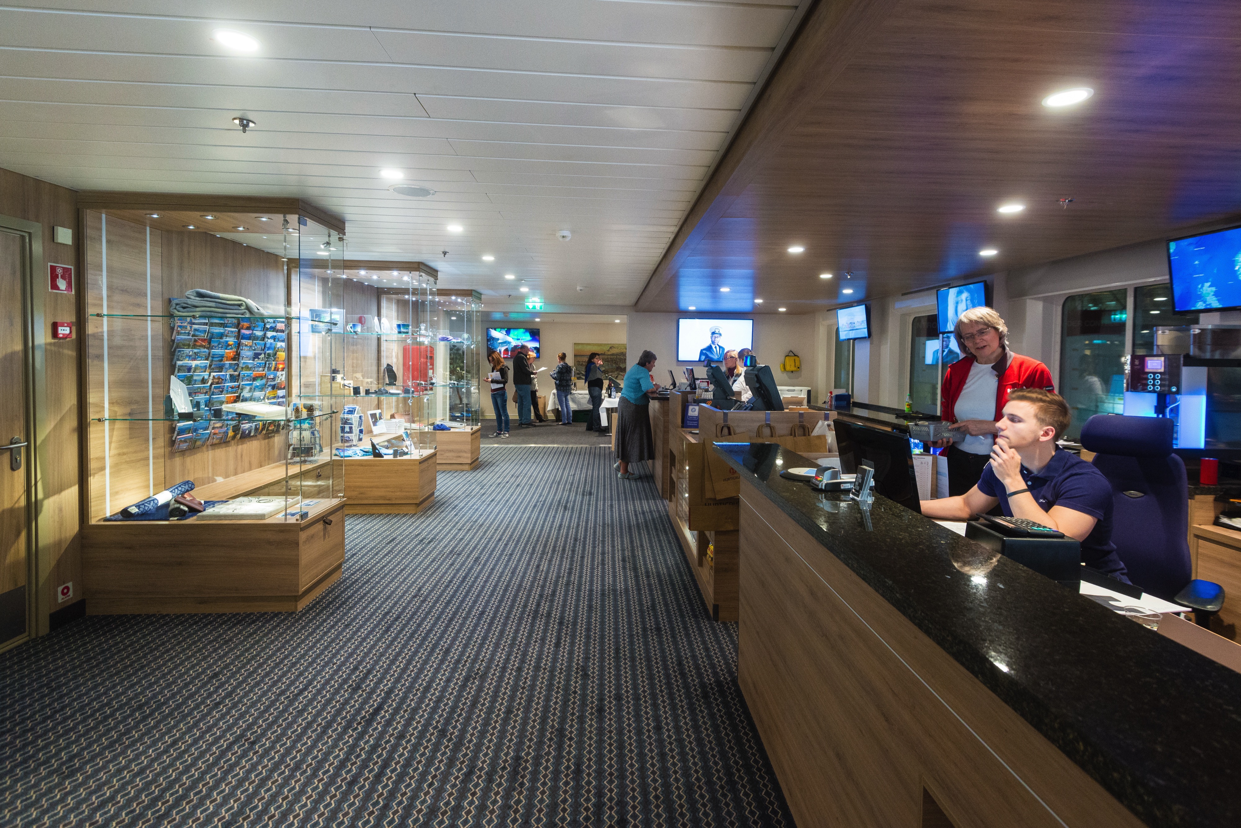 MS Nordkapp - Reception